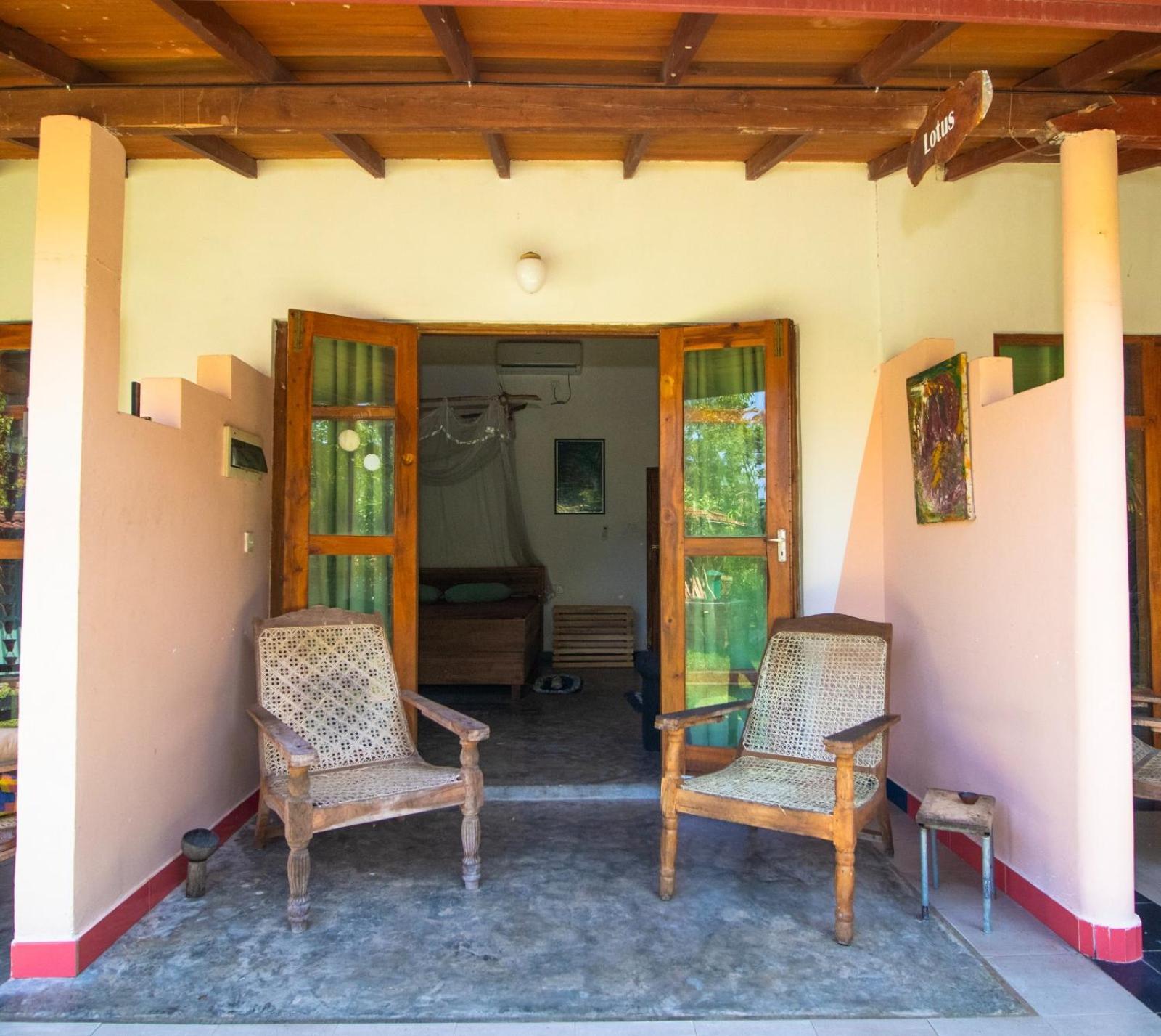 Hotel Hilltop Bungalow Mirissa Exterior foto