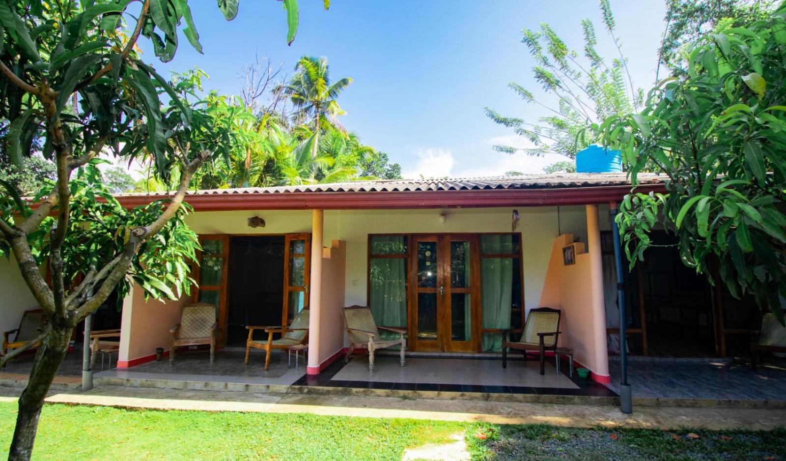 Hotel Hilltop Bungalow Mirissa Exterior foto